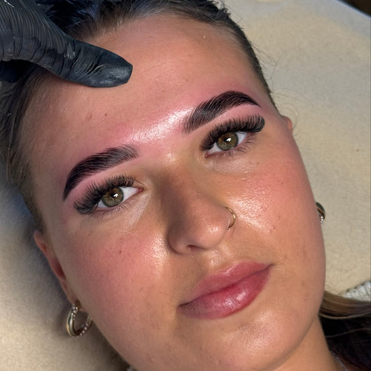 Brow Lamination & Tint